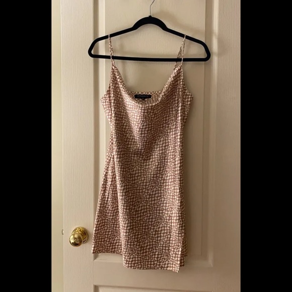 Dynamite Dress - Picture 1 of 6